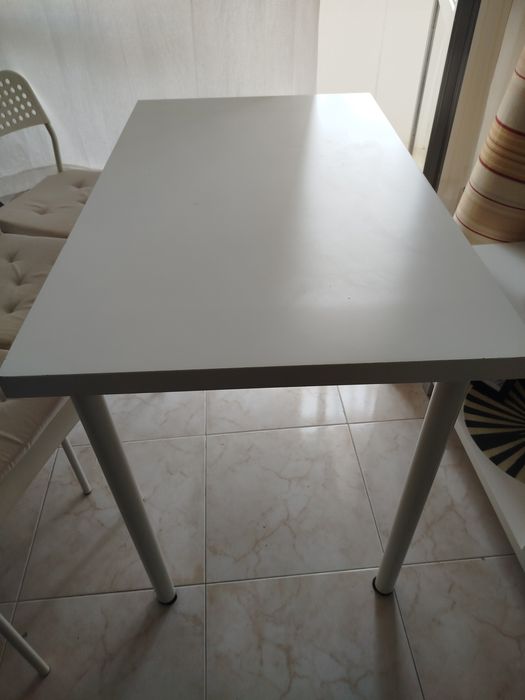 Mesa com 3 cadeiras Ikea