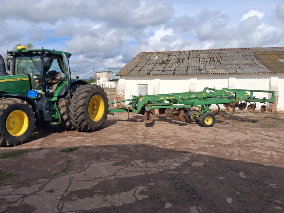 Глибокорозрохлювач John Deere 2700