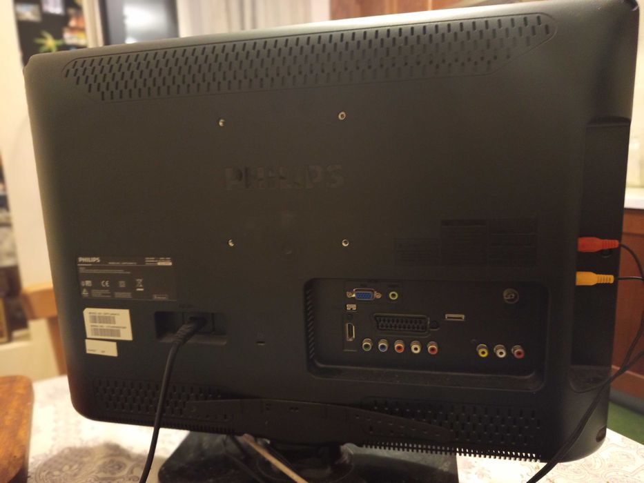 телевизор Philips 22PFL3404/12