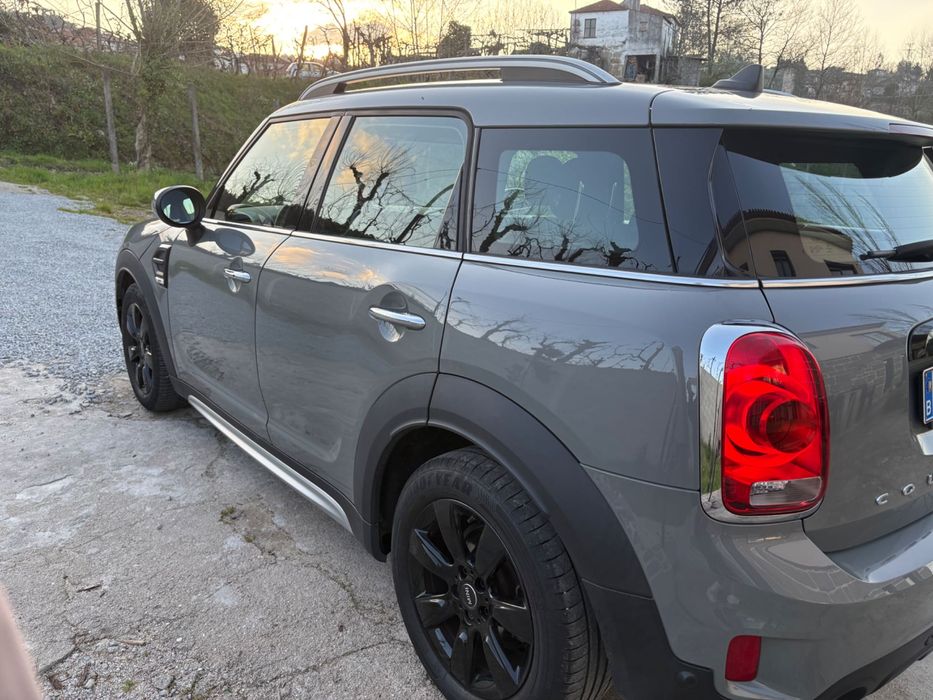 MINI COUNTRY Man one auto