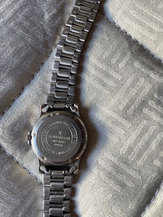 Продам часы romanson