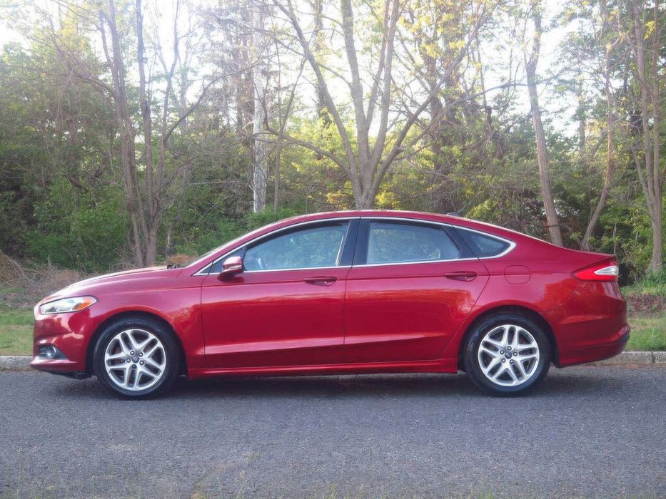 Ford Fusion SE      2013