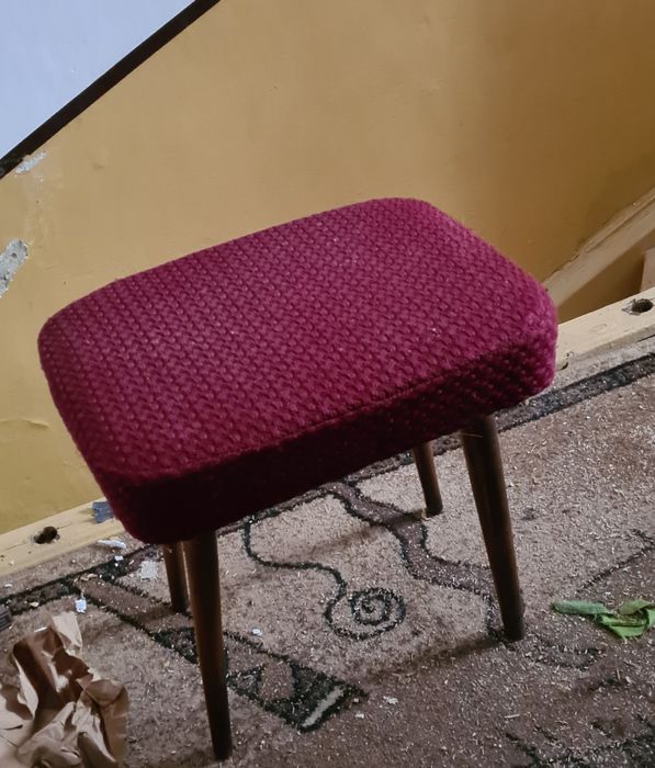 Trzy taborety patyczaki prl