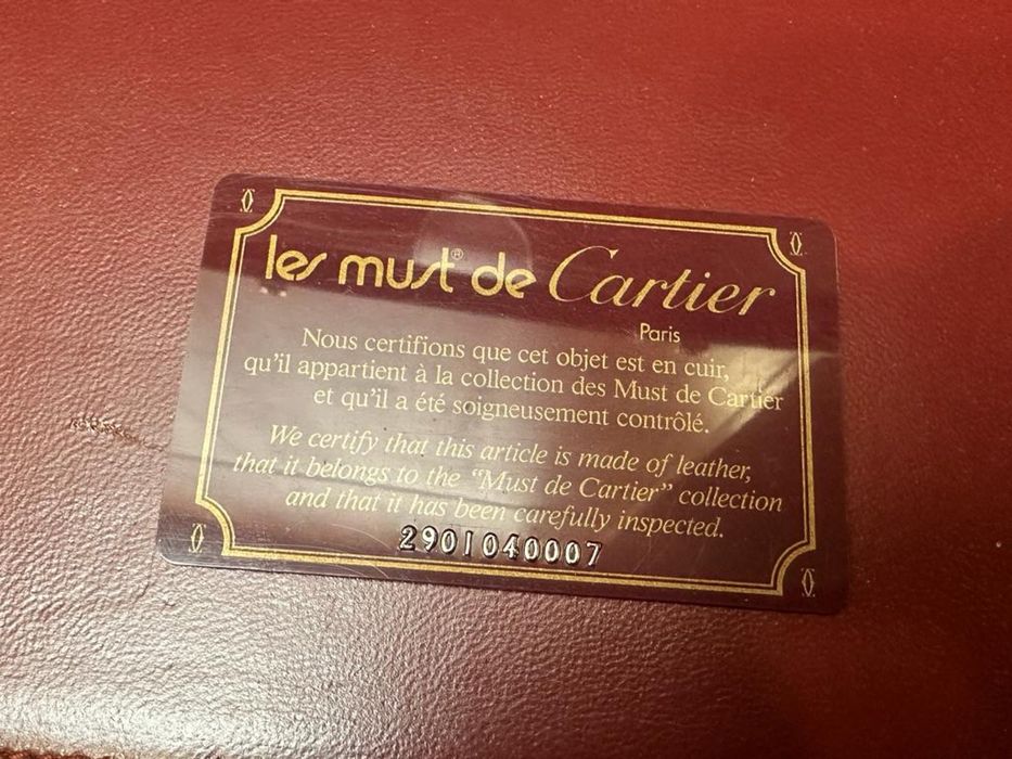 Pasta executiva Cartier