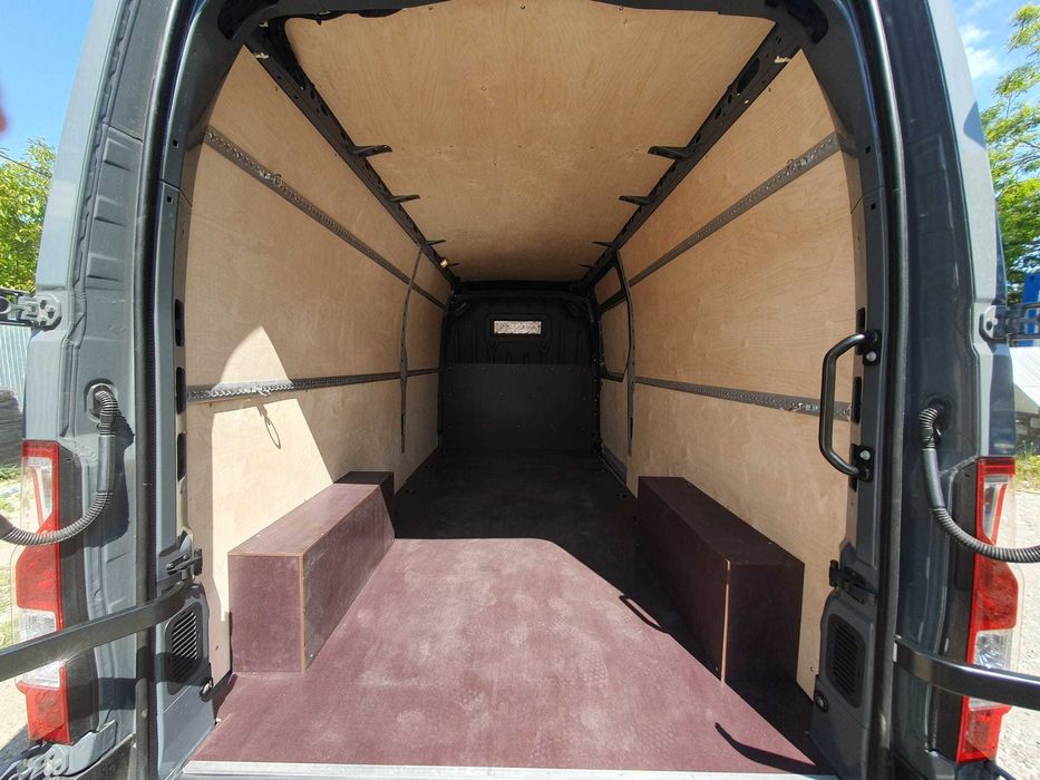 Zabudowa paki sklejką Renault Master L3 zabudowa busa