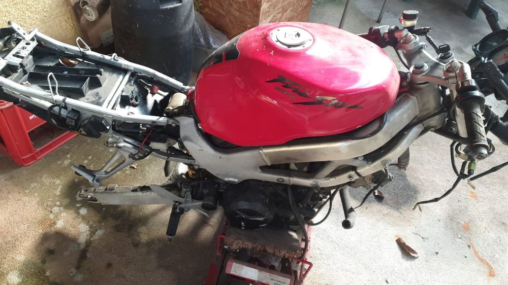 Peças honda vtr 1000