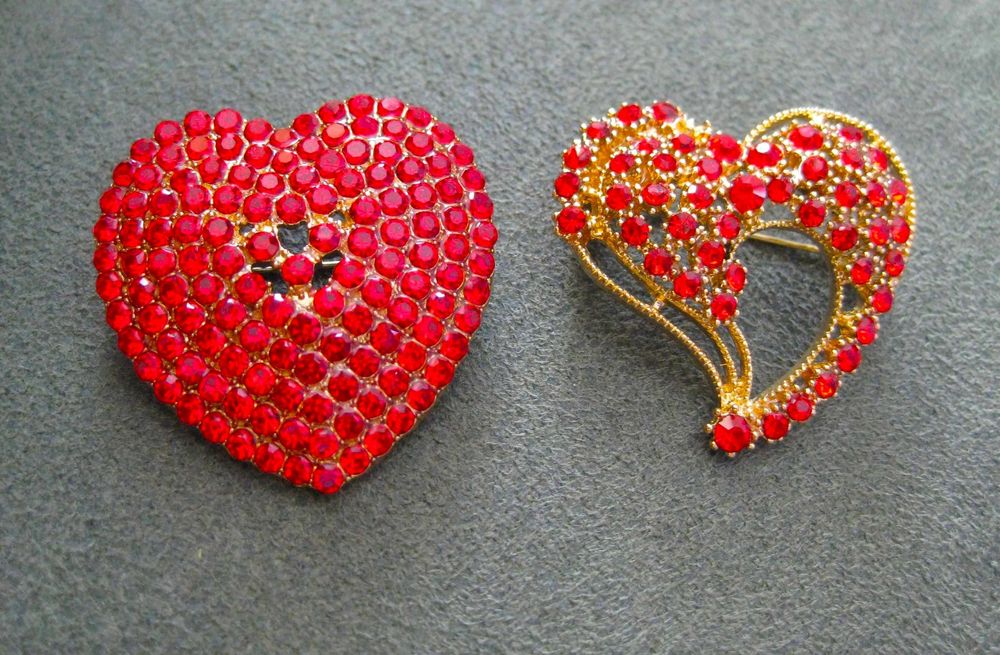 Alfinete / Broche / Pregadeira Coração NOVO