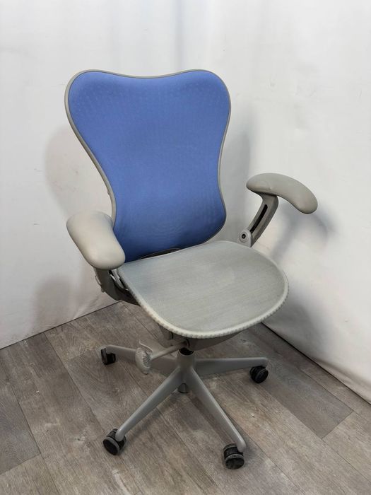 Ортопедичне крісло Herman Miller Mirra  мірра люкс сегмент для спини