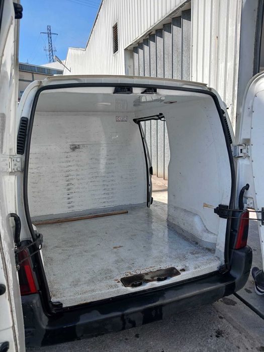 Peugeot Partner (caixa isotermica)