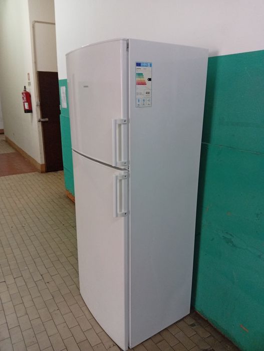 Frigorífico de 2 portas Siemens