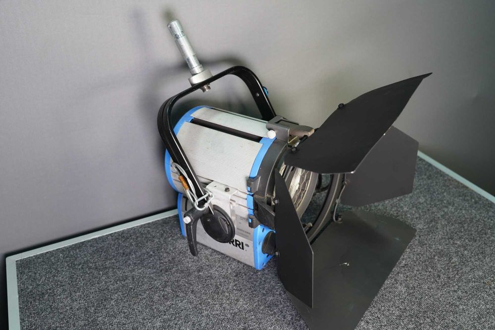 Освітлювальний прилад ARRI/FilmGear 2000w 3200K