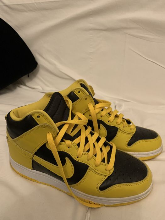 Nike dunk high  varsity maize