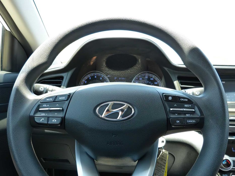 Hyundai Elantra 2020 — авто з США, оригінальний пробіг | від $5 000