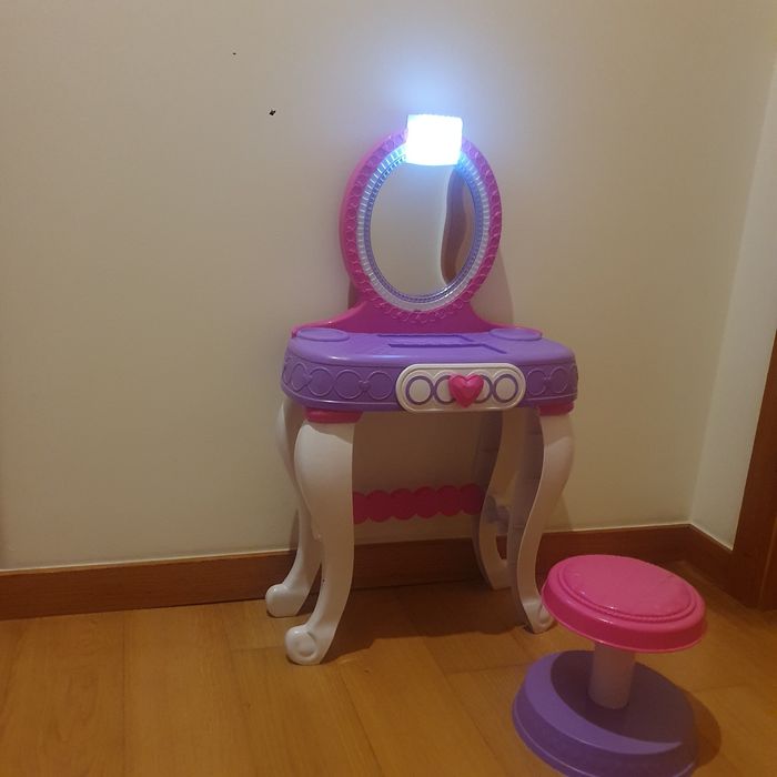 Toucador infantil com banco
