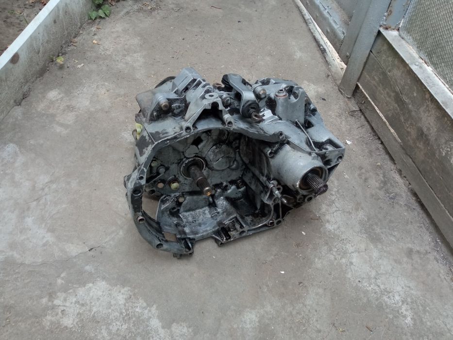 КПП коробка переключения передач Рено 19 1.4 jb0017