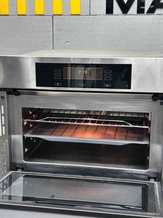 Комплект Духова щафа з НВЧ і Кавомашина Miele