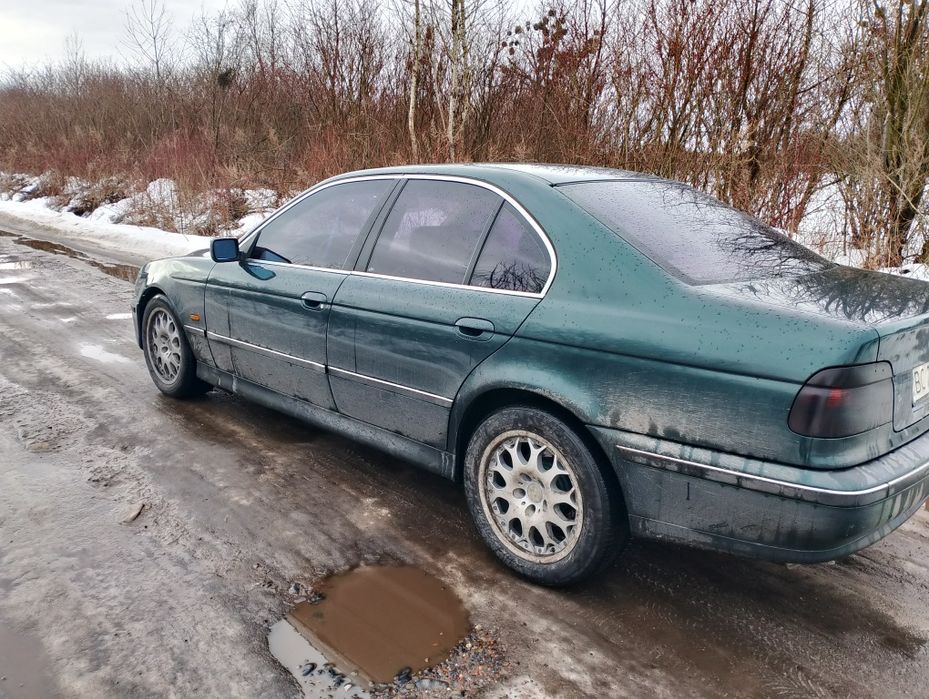 Продам БМВ Е39  523і