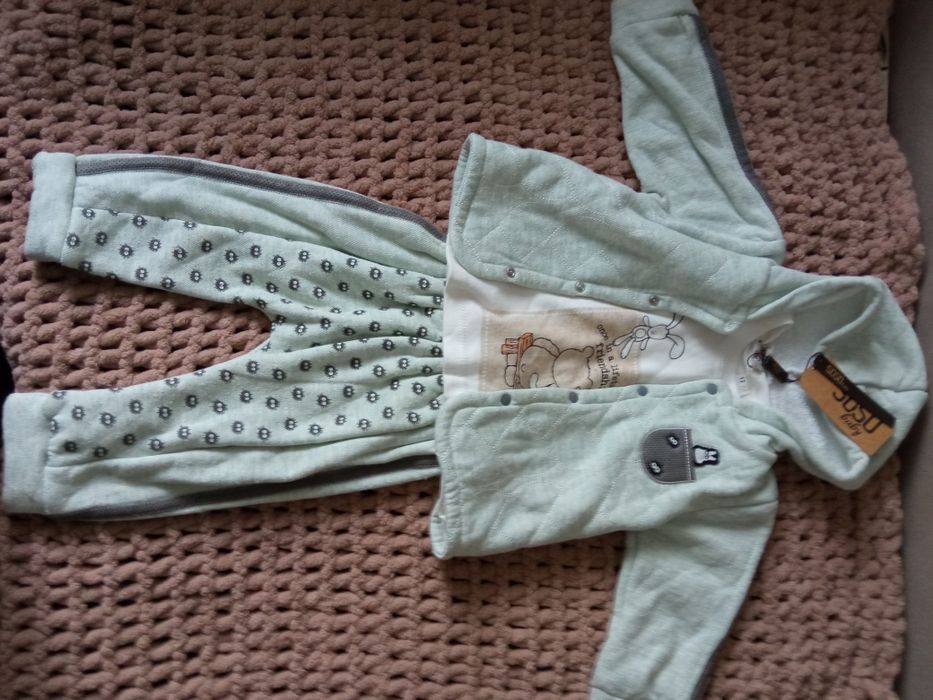 Новий костюмчик для дівчинки