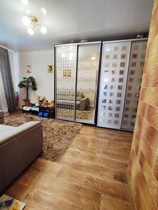 +3-кімнатна квартира з ремонтом + 2 сотки землі | 7 км від Рівного