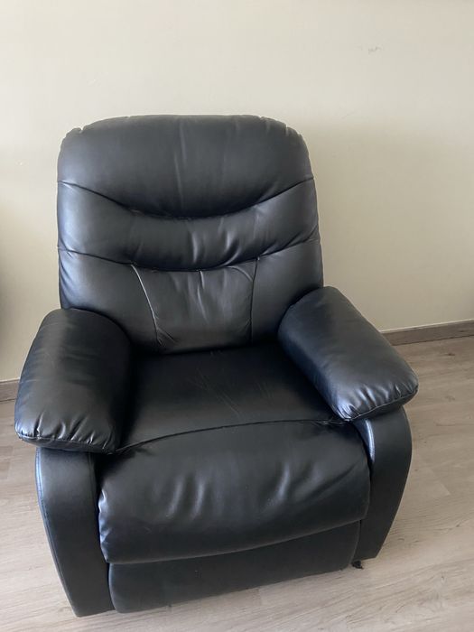 Poltrona de massagem pele, muito bom estado!
