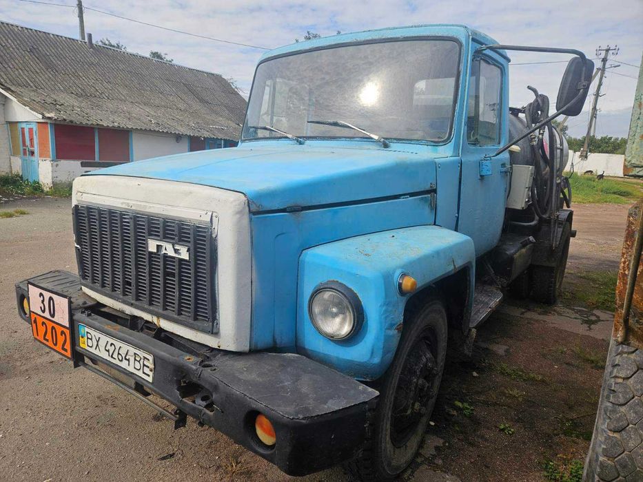 Автомобіль ГАЗ-3307 (паливозаправник)