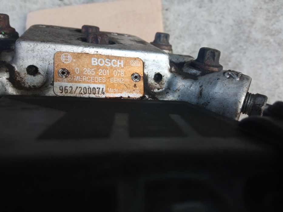 Блок АБС Mercedes Vario 0265201078 512 612 614 812 814 насос помпа ABS