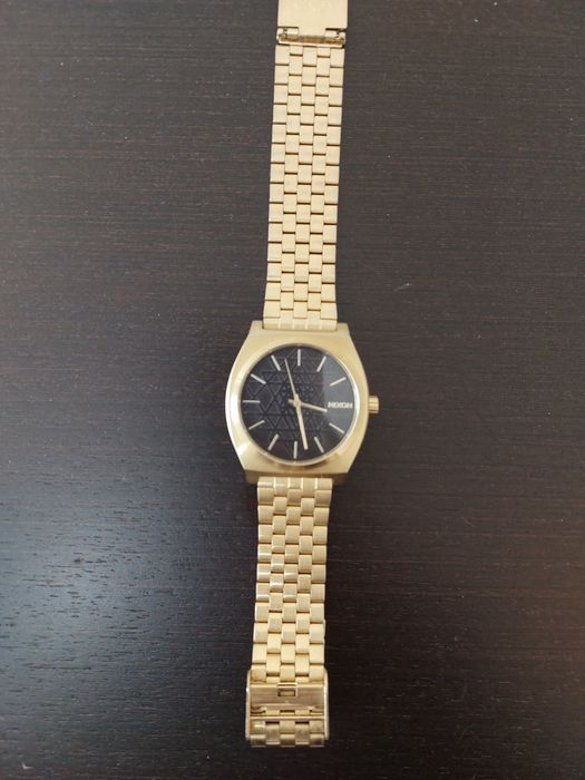 Relogio Nixon Dourado