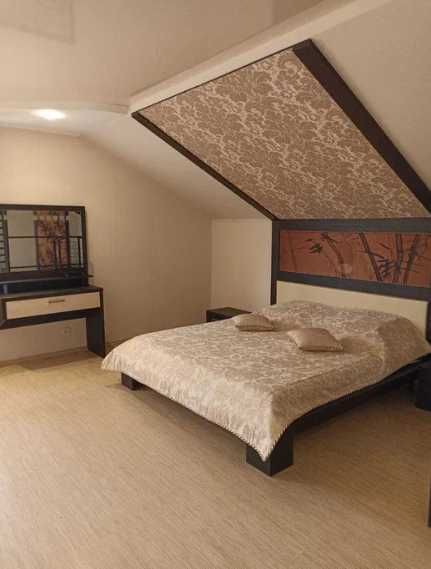 Оренда гарного будинку-котеджу на березі Дніпра, с. Кедина гора