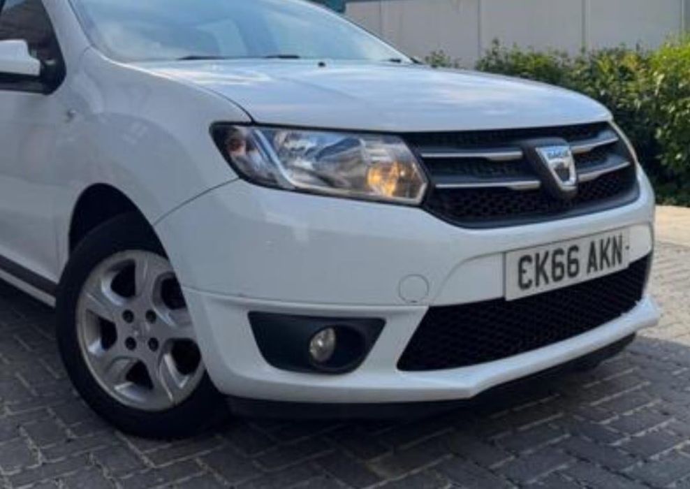Przód  kompletny dacia logan 2016