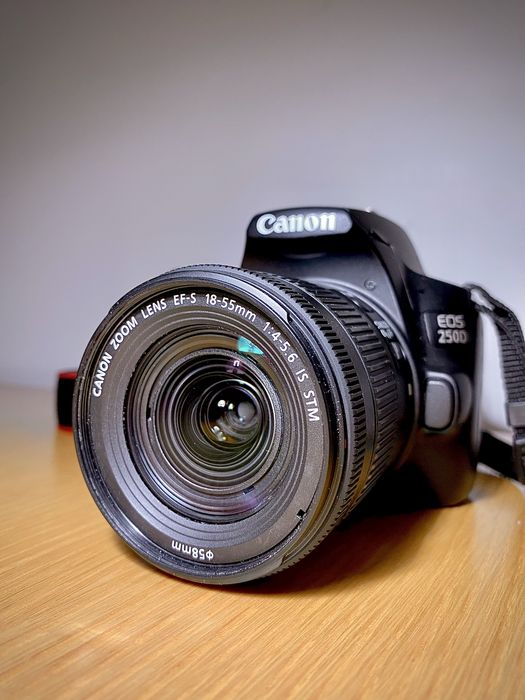 Canon 250d como nova