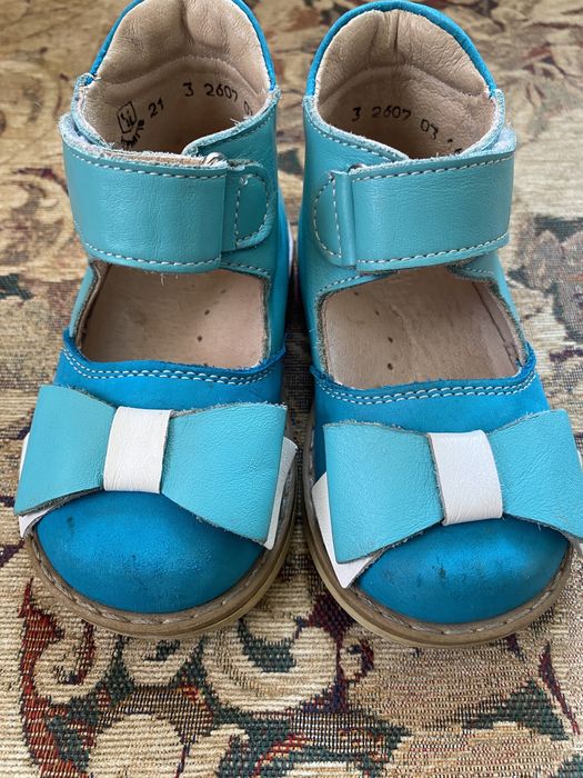 Віддам ортопедичні туфельки 21