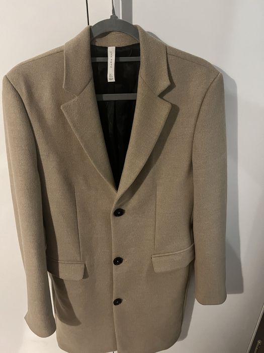 Elegancki Męski beżowy płaszcz Zara rozmiar S