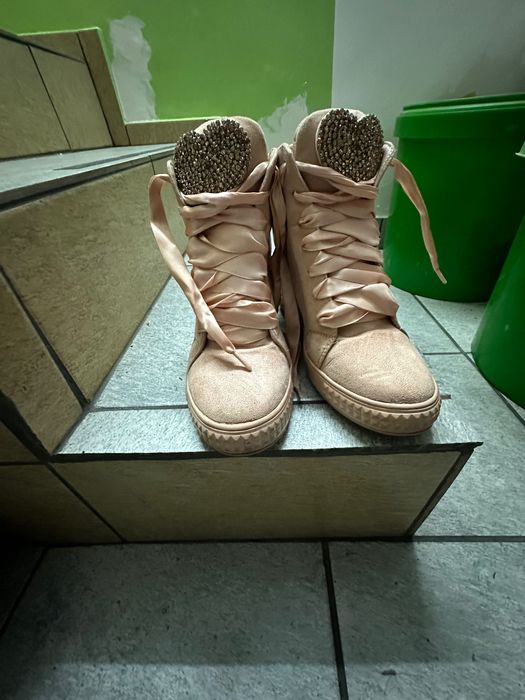 Buty na koturnie skóra naturalna środek