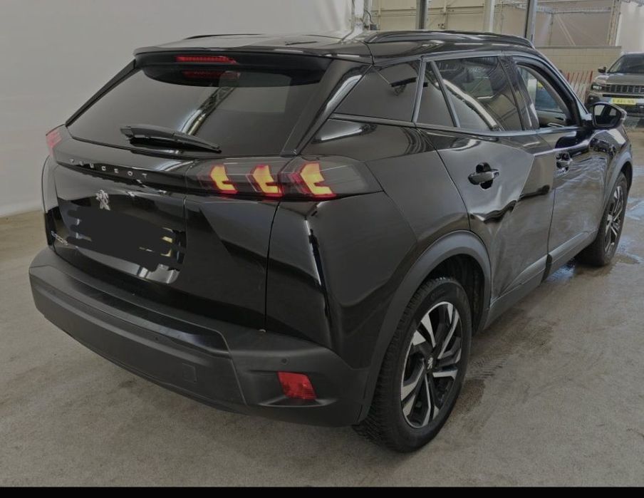 Peugeot e-2008