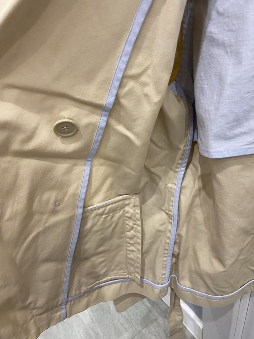 Піджак бежевий , плащ
