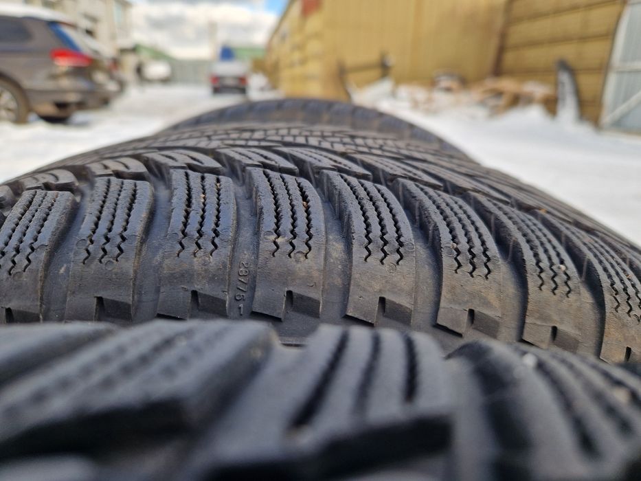Шини nokian 215/60 r16