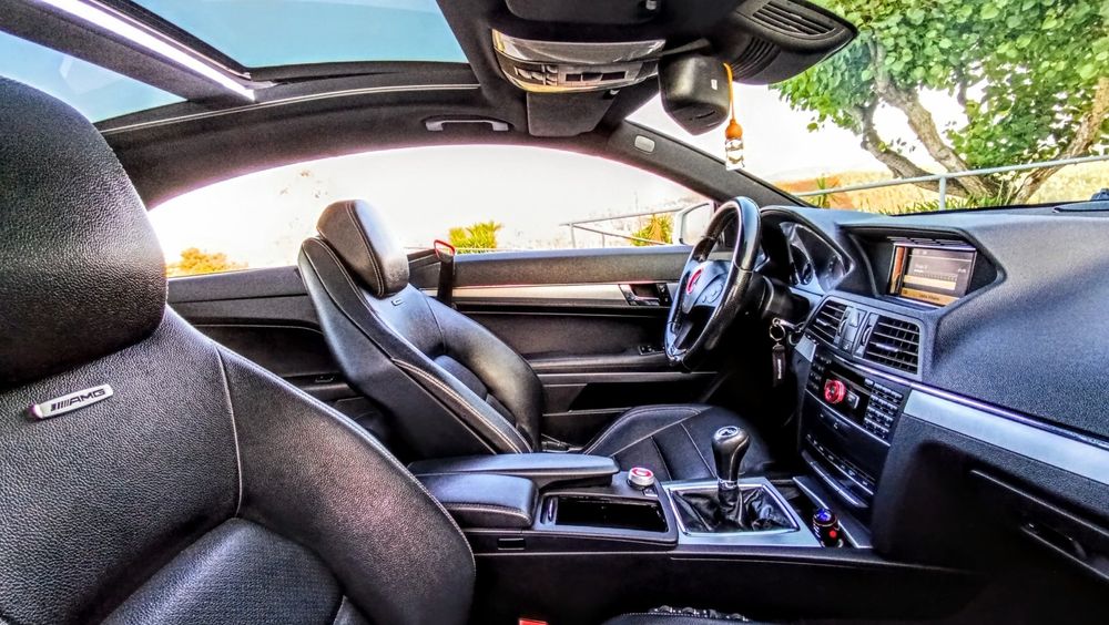 Mercedes E Coupé 2.2 biturbo CDI AMG Skyview