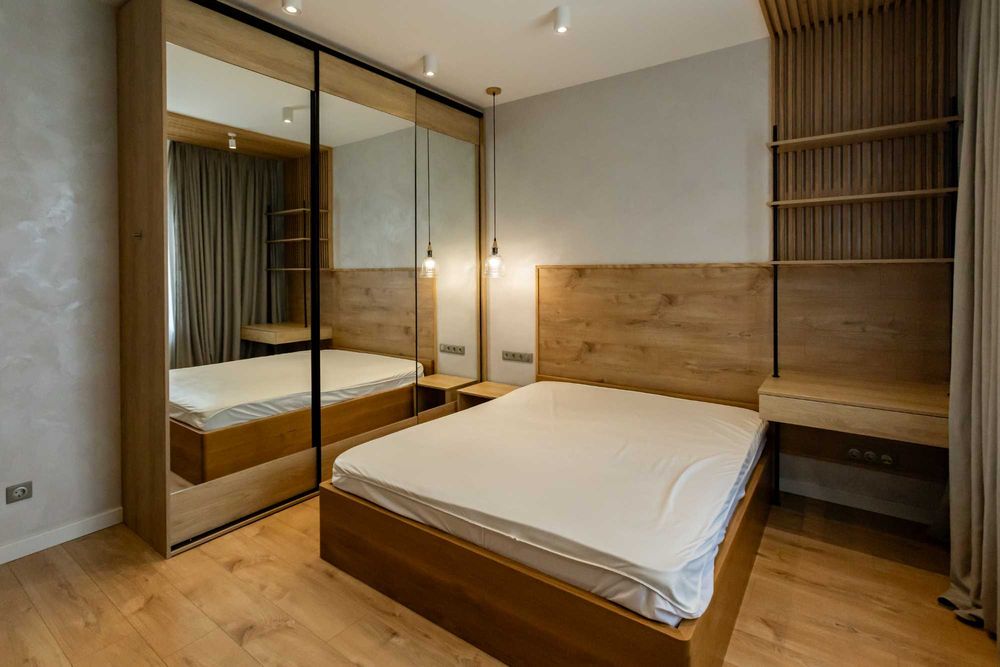 Оренда таунхауса 215 м² у КМ «Блакитна Лагуна» (Осокорки) | 3 спальні, гараж, пляж, охорона