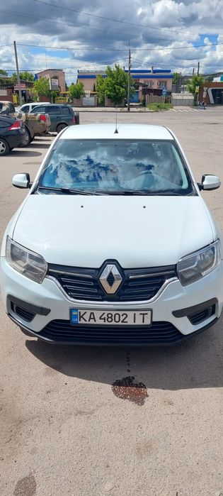 Renault Logan 2019 р газ-бензин