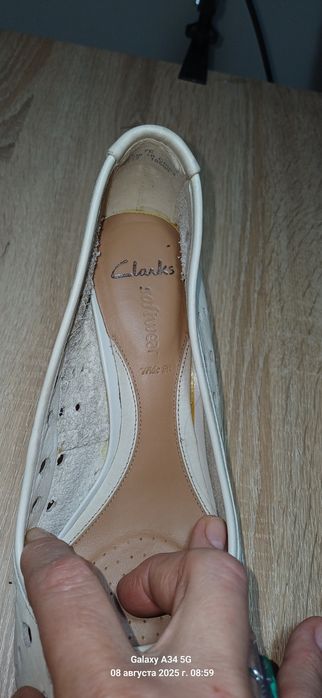 Продам женские туфли