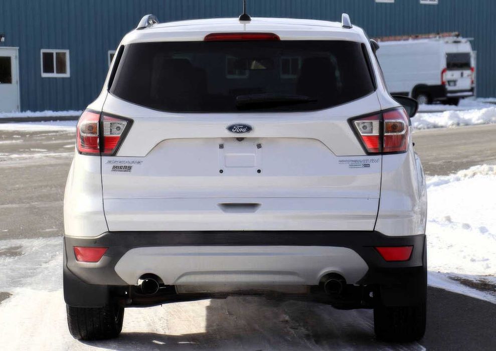Ford Escape Titanium      2017