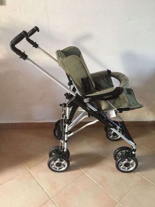 Carro + cadeira auto + cadeira de passeio + Alcofa BébéCar Adventure