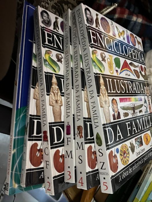 Enciclopedia Ilustrada da Familia