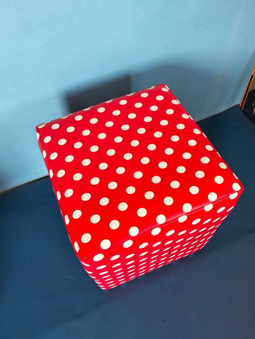 Pufes Interiores Red