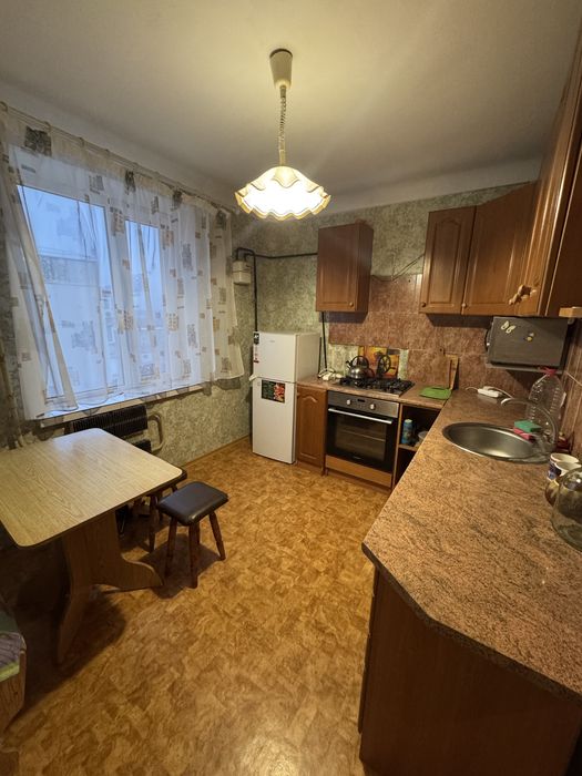 *Продається 3-к квартира на Раківці