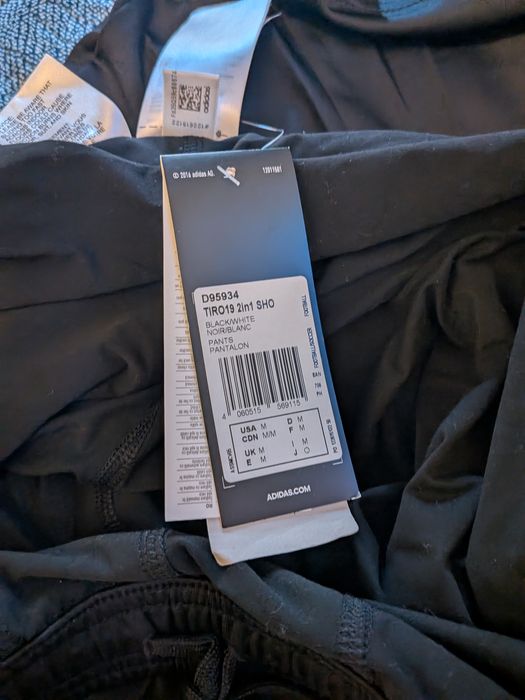 Calções adidas novo