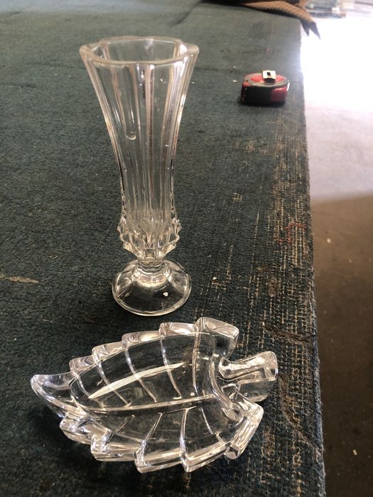 Various glass items426579562354462722