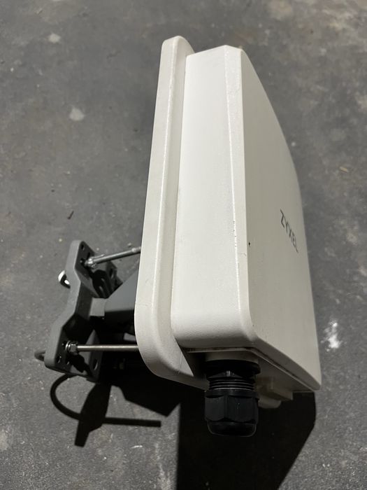 Modem zewnetrzny router zyxel nr7101 5g