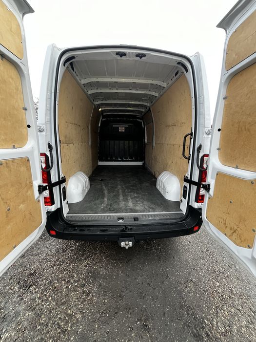 Wynajem aut dostawczych i odobowych