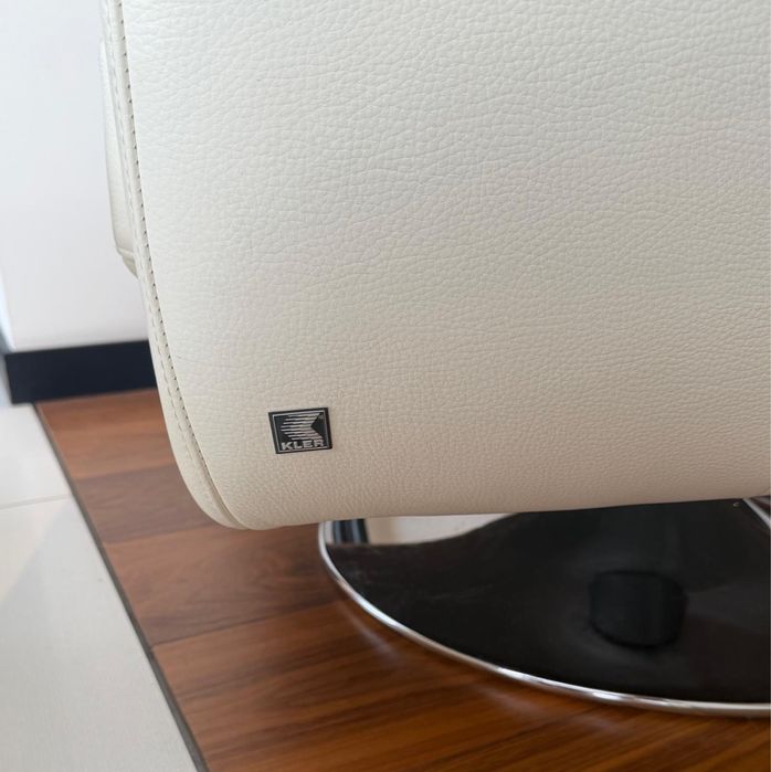 Fotel obrotowy z pufą KLER